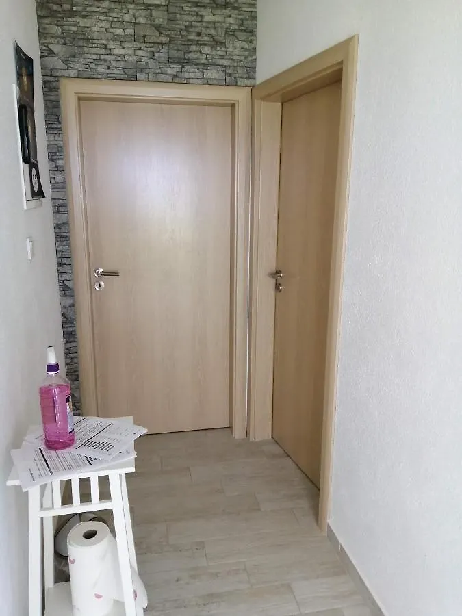 Apartment Nana سوبيتارسكا دراغا كرواتيا