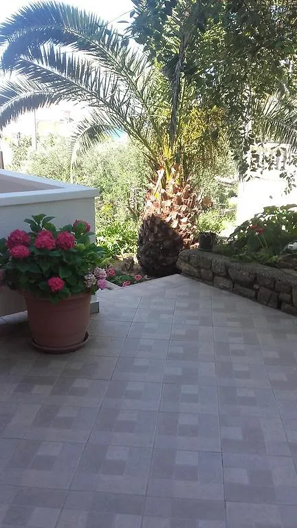 Apartment Nana سوبيتارسكا دراغا كرواتيا
