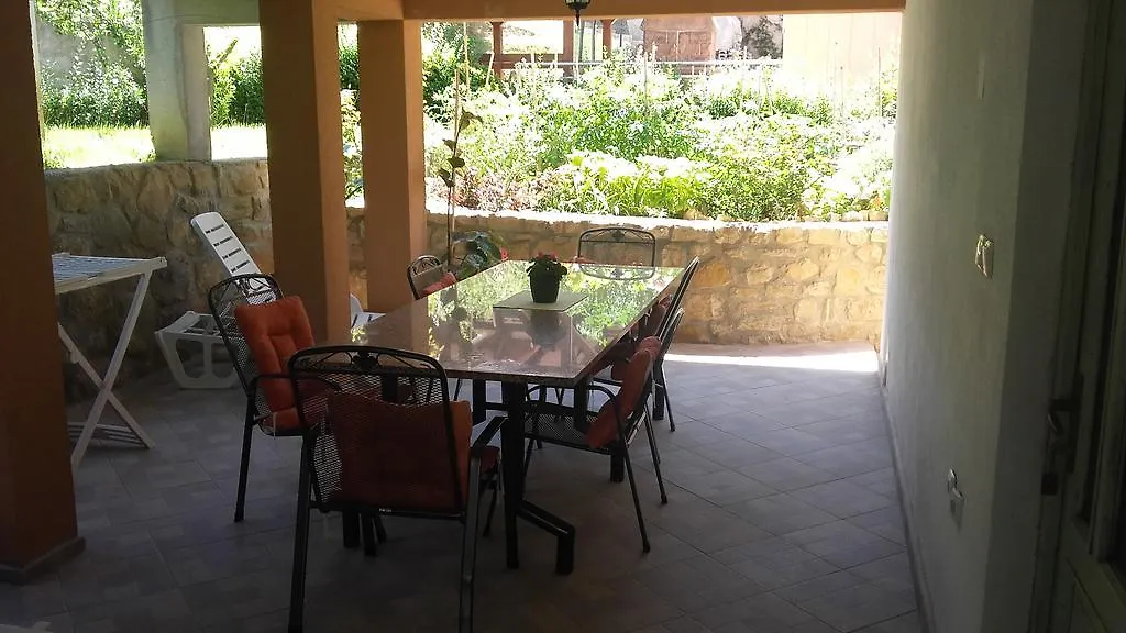 Apartment Nana سوبيتارسكا دراغا كرواتيا